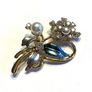 Vintage inspired brooch goldtone flower pin blue gray wash pearl & rhinestones